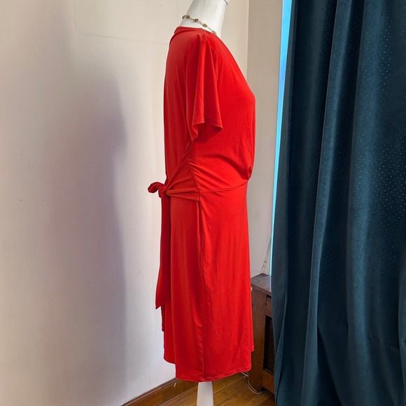 Tahari Red V Neck Short Sleeve Wrap Sheath Knee Length Dress Women's 12 - Picture 2 of 9